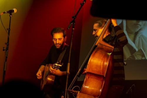 Olivier Pepin on guitar & Mathieu Deschenaux on upright bass.