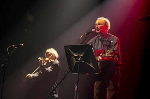 So sweet to hear these two folk giants on The Lonesome Death of Hattie Carroll.